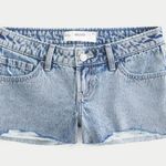 Hollister  Jean Shorts Low-Rise Short Photo 0