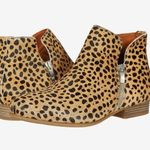 Eric Michael  Lynx Women's Boots Tan Animal Print Leather Upper Size 36 US Size 7 Photo 0