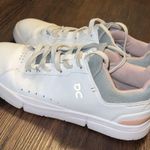 on cloud Running Shoes Photo 8