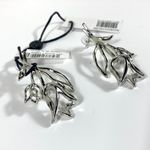 Oscar de la Renta NWT  Floral Bouquet Drop Earrings Silver Color Photo 5