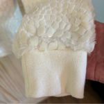 Ann Taylor Cracked Ice Sweatshirt Sweater Winter White. Size Medium. Photo 6