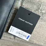 Simply Vera  vegan leather wristlet Photo 3