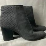 American Eagle WOMENS SIZE 10 GRAY SUEDE LIKE ANKLE BOOT BACK ZIPPER 4”HEEL Photo 0