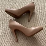 Jessica Simpson Nude Tan Round Toe High Heel Shoes Pumps Size 8.5 Patent VEUC Photo 4