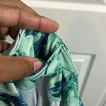 Oalka  women’s Green Leaf Print Elastic Waist Athletic  Cropped Leggings - Large Photo 3