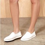 UGG  Sammy knit white slip on tennis shoe woman size 7 Photo 0
