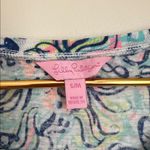 Lilly Pulitzer  Hartwell Linen V-Neck Tee Shirt in Tropical Beach Photo 2