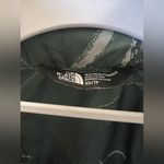 The North Face Women’s  XS Windbreaker Photo 3