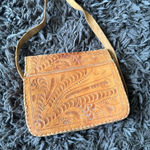 None Vintage hand tooled Mexican leather crossbody bag Photo 5