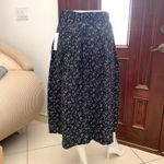 Uniqlo Cotton Cocoon Skirt in Printed Floral Black Photo 6