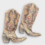 Corral  Vintage Western Boots Brown Snip Toe with Red and Orange Embroidery Photo 2