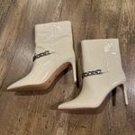Chinese Laundry NEW! Elisha, Cream Patent Heeled Boots 38.5 Size 8 Photo 3