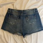 Blu Pepper 206 NWT  Distressed Flower Patched Jean Shorts Size Large Photo 3