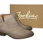 Zodiac New  Grey faux suede Madison Boots booties 9.5 Mushroom Photo 0