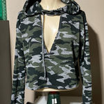 Win win camo hoodie top​​​​ Photo 0