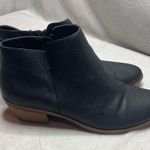 G.H Bass black booties size 8.5 Photo 2