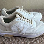 Vionic  Shoes Walk Strider White Cream Women's Sz 9 Lace Up Athletic Sneaker EUC Photo 0