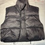 Black cropped puffer jacket Size M Photo 1