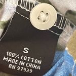 Peck & Peck  Blue Floral Print Fitted Button Down Shirt size Small Photo 6