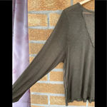 LF Emma & Sam Olive Mesh V-Neck XS Photo 2