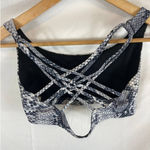 Onzie NWOT  YOGA #354 WHITE COBRA CHIC BRA SZ S/M Photo 3