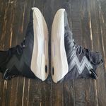 Under Armour  Highlight Ace 2.0 Black Volleyball Shoes Women's Size 7 Photo 3