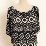 Saks 5th Avenue Saks Fifth Avenue Blue Label SZ M Abstract Batwing Blouse – Navy & White Photo 0