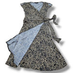 BCBG Maxazria Dress XS Women's Dress Faux Wrap Dress Stretch A-Line Wrap Dress Slit Sleeves  Photo 2
