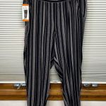 Jessica Simpson NWT Black and Off White Cadie Pull On Crop Ankle Pants Photo 3