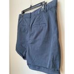 Gap  Women's 5" Khaki Short in Navy, Size: 14 High Rise Chino Flat Front Casual Photo 13