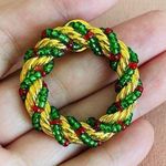 Vintage Avon gold plated with beads Christmas wreath pin Photo 0