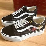 Vans Old Skool Stackform Embroidery
Black / True White Women 8.5 US Photo 2