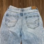 American Eagle Mom Jeans 2 Short Distressed High Rise —‎ Extra button Size undefined Photo 3
