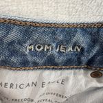 American Eagle  Sz 2 Mom Jeans Stretch High Rise Busted Knee Light Wash Denim Photo 7