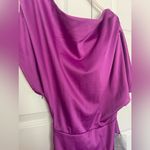 Elliatt  Carson Satin One Shoulder Asymmetric‎ Midi Dress Purple Orchid New Photo 4