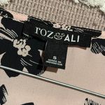 Roz & Ali Size small floral  Fancy Dress Clothes Blouse Business Casual.  Photo 1