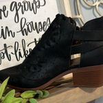 Qupid Western Black Embroidered Cut out Chunky Heel Shoe Boutique Womens 7 Photo 0