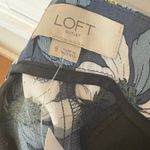 Loft  Outlet Blue‎ Floral Pleated Soft Shorts Size 8 Photo 6