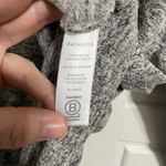 Athleta Gray Marled Long Sleeve Crew Neck Relaxed Fit Sweatshirt Top Women's L Photo 3