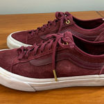 Vans  Style 36 Old Skool Low Top Sneaker Maroon Suede Sneaker Skate Gold Detail Photo 0