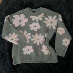 Sage & White Flower Pullover Photo 0