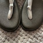 Sanuk  Black Gray Stretch Sandals Size 7-7.5 GUC #3023 Photo 3