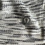 Lululemon  Athletica crop top sz6 Photo 3