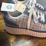 Universal Threads  Blue And White Sneakers Size 9.5 Photo 3