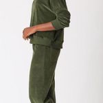 Electric & Rose Women's Ava Velour Sweatshirt Hunter Green Size S Photo 2