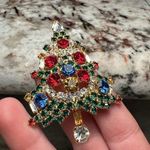 Signed OTC Rhinestone Christmas Tree Pin Brooch Gold Tone Sparkling Prong Set Photo 0