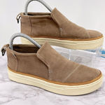 Toms Paxton Ankle Sneaker Light Taupe Suede Size 7 Casual Comfy Slip On Cushion Photo 0