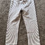 Alo Yoga  Gray and White Patterned Cropped Leggings Photo 3
