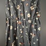 Chris & Carol Women's Med Gray Rayon Floral Short Sleeve Short Romper NWT Photo 9