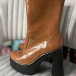 Gianni Bini Y2K styled brown platform boots Photo 2